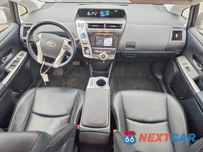 Zdjęcie 8 z 12 samochodu: 2015 TOYOTA PRIUS V VIN:JTDZN3EU3FJ019506 - miniatura
