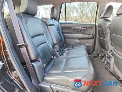 Zdjęcie 11 z 13 samochodu: 2019 HONDA PILOT TOURING VIN:5FNYF6H92KB033531 - miniatura