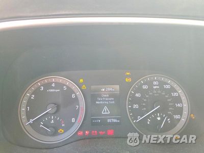 Zdjęcie 9 z 12 samochodu: 2019 HYUNDAI TUCSON SE VIN:KM8J23A45KU924572 - miniatura