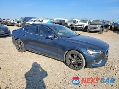 Czwarte zdjęcie samochodu z boku: 2021 VOLVO S60 T5 INSCRIPTION VIN:7JR102TL7MG123282 - miniatura