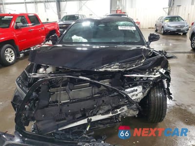 Piąte zdjęcie samochodu w środku: 2023 TOYOTA CROWN XLE VIN:JTDAAAAF2P3000911 - miniatura