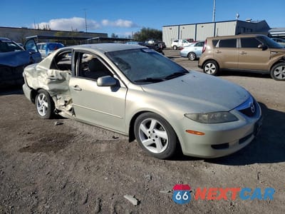 Czwarte zdjęcie samochodu z boku: 2004 MAZDA 6 I VIN:1YVFP80CX45N18456 - miniatura