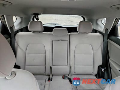 Zdjęcie 10 z 13 samochodu: 2019 HYUNDAI TUCSON SE VIN:KM8J2CA48KU007819 - miniatura