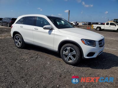 Czwarte zdjęcie samochodu z boku: 2016 MERCEDES-BENZ GLC 300 4MATIC VIN:WDC0G4KB2GF110020 - miniatura