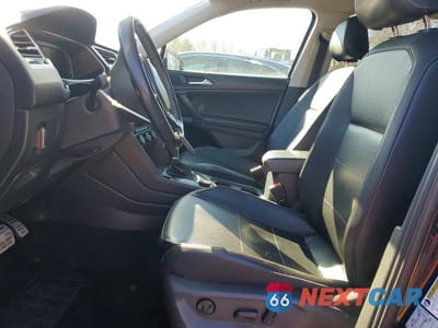 Zdjęcie 7 z 13 samochodu: 2019 VOLKSWAGEN TIGUAN VIN:3VV2B7AX5KM101575 - miniatura