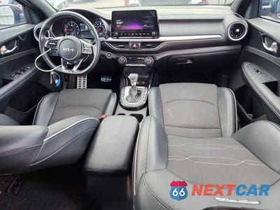 Zdjęcie 8 z 12 samochodu: 2023 KIA FORTE GT LINE VIN:3KPF54ADXPE550490 - miniatura