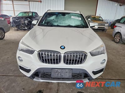 Piąte zdjęcie samochodu w środku: 2018 BMW X1 XDRIVE28I VIN:WBXHT3C36J5K24740 - miniatura