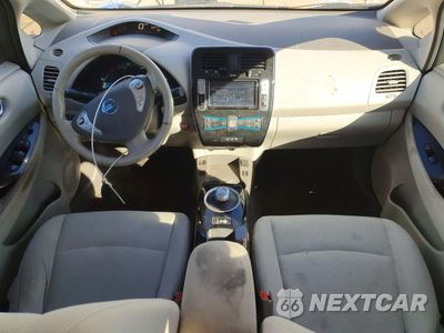 Zdjęcie 8 z 12 samochodu: 2016 NISSAN LEAF SV VIN:1N4BZ0CP2GC300144 - miniatura