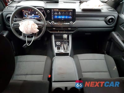 Zdjęcie 8 z 11 samochodu: 2025 CHEVROLET COLORADO TRAIL BOSS VIN:1GCPTEEK4S1122256 - miniatura