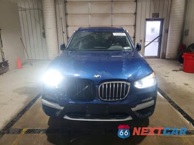 Piąte zdjęcie samochodu w środku: 2019 BMW X3 XDRIVE30I VIN:5UXTR9C53KLE18960 - miniatura