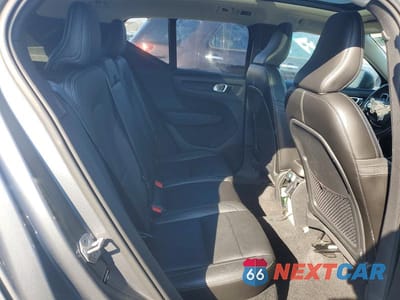 Zdjęcie 11 z 12 samochodu: 2019 VOLVO XC40 T5 MOMENTUM VIN:YV4162XZ0K2008199 - miniatura
