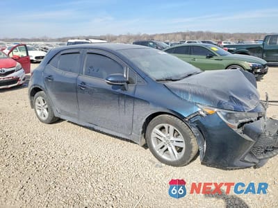Czwarte zdjęcie samochodu z boku: 2020 TOYOTA COROLLA HATCHBACK SE VIN:JTND4RBE2L3100781 - miniatura