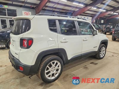 Trzecie zdjęcie samochodu z tyłu: 2019 JEEP RENEGADE LATITUDE VIN:ZACNJBBB6KPK20699 - miniatura