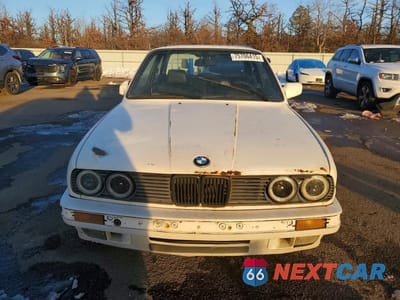 Piąte zdjęcie samochodu w środku: 1991 BMW 318 IS VIN:WBAAF9310MEE70520 - miniatura