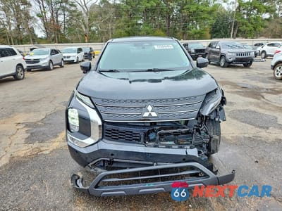 Piąte zdjęcie samochodu w środku: 2022 MITSUBISHI OUTLANDER SE VIN:JA4J3UA82NZ075450 - miniatura