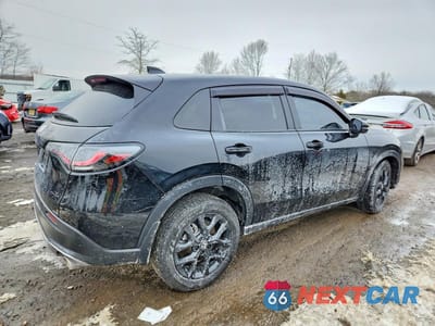 Trzecie zdjęcie samochodu z tyłu: 2025 HONDA HR-V SPORT VIN:3CZRZ2H51SM785275 - miniatura