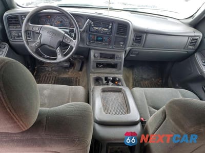 Zdjęcie 8 z 12 samochodu: 2004 CHEVROLET SILVERADO K1500 VIN:1GCEK19T44Z155123 - miniatura