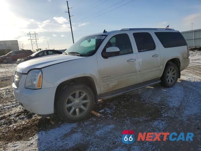 2013 GMC YUKON XL DENALI 1GKS2MEF1DR329254 - główne zdjęcie licytacji z USA - miniatura