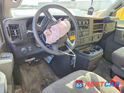 Zdjęcie 8 z 13 samochodu: 2024 CHEVROLET EXPRESS G4500 BOX TRUCK VIN:1HA6GVC7XRN003768 - miniatura