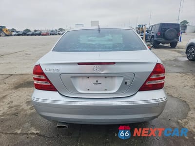 Zdjęcie 6 z 12 samochodu: 2006 MERCEDES-BENZ C 230 VIN:WDBRF52H96E020327 - miniatura