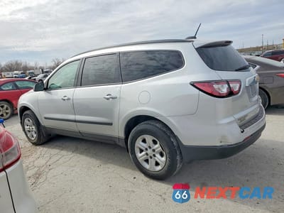 Drugie zdjęcie samochodu z przodu: 2017 CHEVROLET TRAVERSE LS VIN:1GNKRFKD4HJ309534 - miniatura