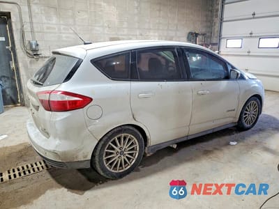 Trzecie zdjęcie samochodu z tyłu: 2016 FORD C-MAX SE VIN:1FADP5AU1GL114809 - miniatura