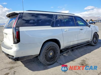 Trzecie zdjęcie samochodu z tyłu: 2021 CADILLAC ESCALADE ESV SPORT PLATINUM VIN:1GYS4RKL7MR220711 - miniatura
