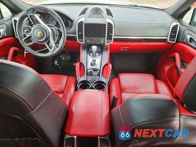 Zdjęcie 8 z 12 samochodu: 2017 PORSCHE CAYENNE VIN:WP1AA2A25HKA90144 - miniatura