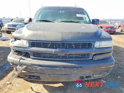 Piąte zdjęcie samochodu w środku: 2002 CHEVROLET TAHOE K1500 VIN:1GNEK13Z62J155057 - miniatura