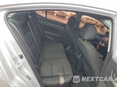 Zdjęcie 10 z 12 samochodu: 2018 HYUNDAI ELANTRA SEL VIN:5NPD84LF4JH249682 - miniatura