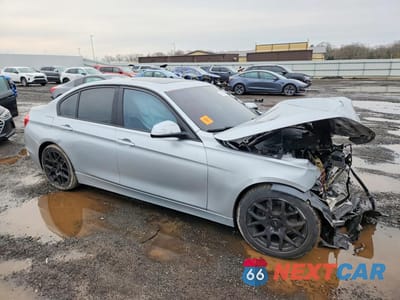 Czwarte zdjęcie samochodu z boku: 2014 BMW 320 VIN:WBA3C3G56ENS68663 - miniatura