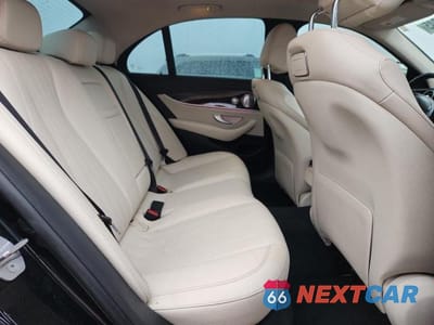Zdjęcie 10 z 12 samochodu: 2018 MERCEDES-BENZ E 300 VIN:WDDZF4JB8JA357103 - miniatura