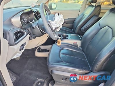 Zdjęcie 7 z 12 samochodu: 2023 CHRYSLER PACIFICA TOURING L VIN:2C4RC1BG3PR505609 - miniatura