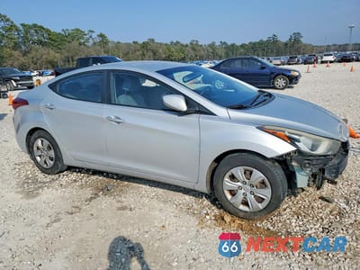 Czwarte zdjęcie samochodu z boku: 2016 HYUNDAI ELANTRA SE VIN:KMHDH4AE9GU479268 - miniatura