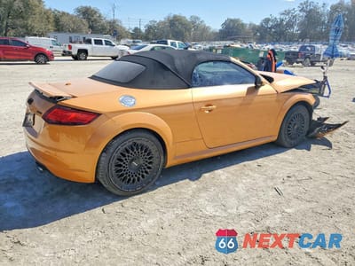 Trzecie zdjęcie samochodu z tyłu: 2017 AUDI TT VIN:TRUT5CFV5H1001093 - miniatura