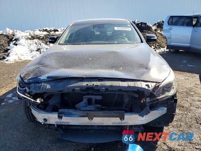 Piąte zdjęcie samochodu w środku: 2018 GENESIS G80 VIN:KMHGN4JE4JU245925 - miniatura