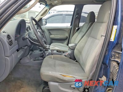 Zdjęcie 7 z 13 samochodu: 2005 JEEP LIBERTY SPORT VIN:1J4GL48K35W683362 - miniatura