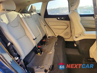 Zdjęcie 10 z 13 samochodu: 2025 VOLVO XC60 PLUS VIN:YV4M12RC9S1027974 - miniatura