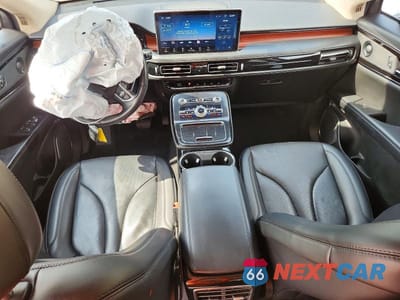 Zdjęcie 8 z 12 samochodu: 2022 LINCOLN NAUTILUS RESERVE VIN:2LMPJ8K90NBL13402 - miniatura