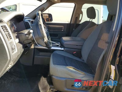 Zdjęcie 7 z 12 samochodu: 2018 RAM 3500 SLT VIN:3C63RRHJ0JG300095 - miniatura