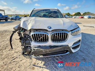 Piąte zdjęcie samochodu w środku: 2019 BMW X3 XDRIVE30I VIN:5UXTR9C54KLD96449 - miniatura