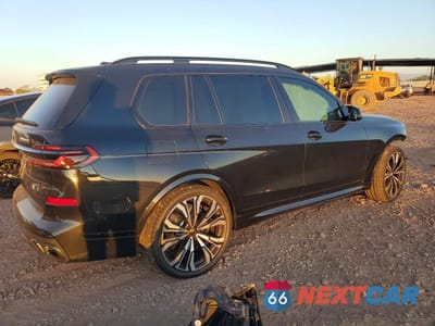 Trzecie zdjęcie samochodu z tyłu: 2024 BMW X7 M60I VIN:5UX33EM04R9V48943 - miniatura