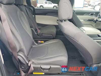 Zdjęcie 10 z 12 samochodu: 2022 KIA CARNIVAL LX VIN:KNDNB4H38N6118436 - miniatura