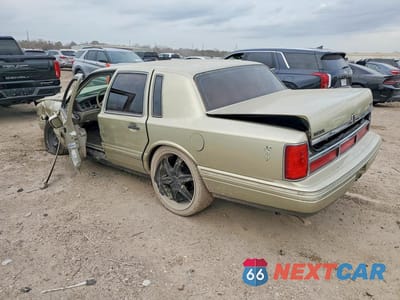 Drugie zdjęcie samochodu z przodu: 1997 LINCOLN TOWN CAR SIGNATURE VIN:1LNLM82W0VY726334 - miniatura