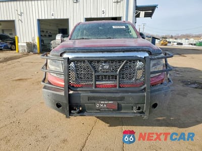 Piąte zdjęcie samochodu w środku: 2016 NISSAN TITAN XD 4WD V8 TDSL 5.0L PLATINUM VIN:1N6BA1F40GN510333 - miniatura