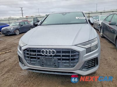 Piąte zdjęcie samochodu w środku: 2019 AUDI Q8 PREMIUM PLUS VIN:WA1BVAF14KD015753 - miniatura