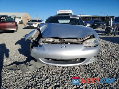 Piąte zdjęcie samochodu w środku: 2003 MAZDA MX-5 MIATA BASE VIN:JM1NB353930313623 - miniatura