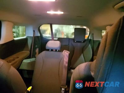 Zdjęcie 10 z 12 samochodu: 2025 KIA CARNIVAL LX VIN:KNDNB5K38S6483015 - miniatura