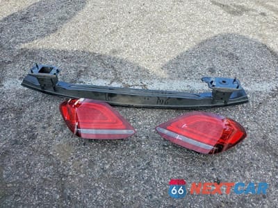 Zdjęcie 12 z 12 samochodu: 2019 MERCEDES-BENZ C 300 VIN:55SWF8DB0KU305830 - miniatura