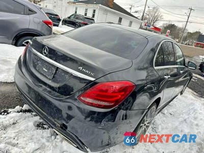Trzecie zdjęcie samochodu z tyłu: 2015 MERCEDES-BENZ C 400 4MATIC VIN:55SWF6GBXFU027461 - miniatura